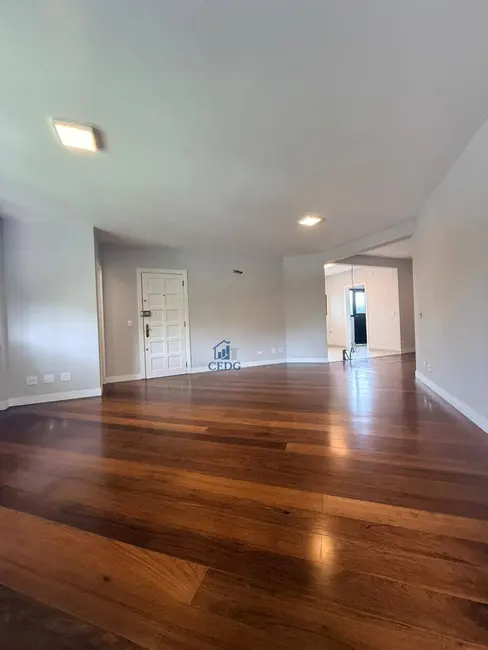 Apartamento com 4 quartos à venda, 203m2 em Vila Izabel, Curitiba - PR - imagem 4 Foto 4 de Apartamento com 4 quartos à venda, 203m2 em Vila Izabel, Curitiba - PR