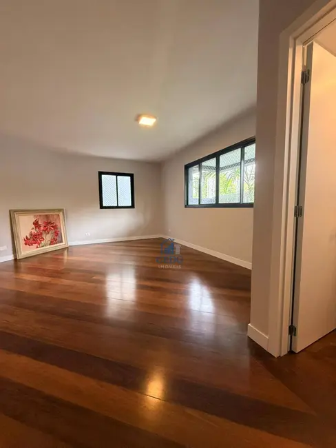 Apartamento com 4 quartos à venda, 203m2 em Vila Izabel, Curitiba - PR - imagem 6 Foto 6 de Apartamento com 4 quartos à venda, 203m2 em Vila Izabel, Curitiba - PR