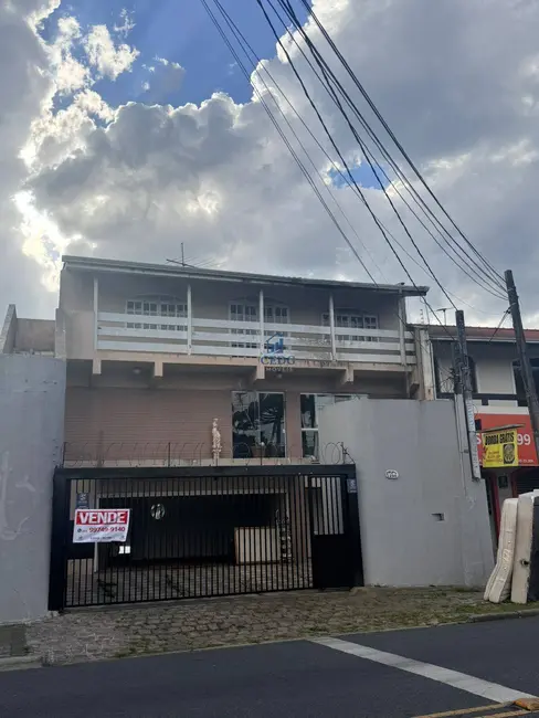 Foto 1 de Sobrado com 4 quartos à venda, 400m2 em Vista Alegre, Curitiba - PR