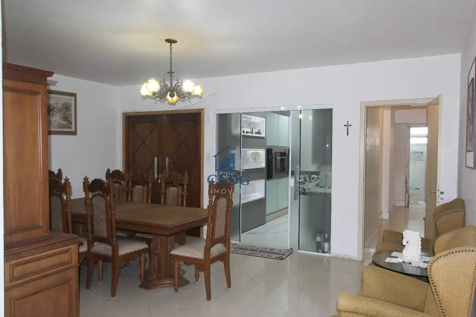 Apartamento com 4 quartos à venda, 187m2 em Centro, Balneario Camboriu - SC - imagem 4 Foto 4 de Apartamento com 4 quartos à venda, 187m2 em Centro, Balneario Camboriu - SC