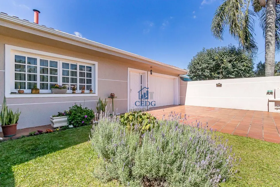 Casa com 3 quartos à venda, 342m2 em Santa Cândida, Curitiba - PR - imagem 6 Foto 6 de Casa com 3 quartos à venda, 342m2 em Santa Cândida, Curitiba - PR