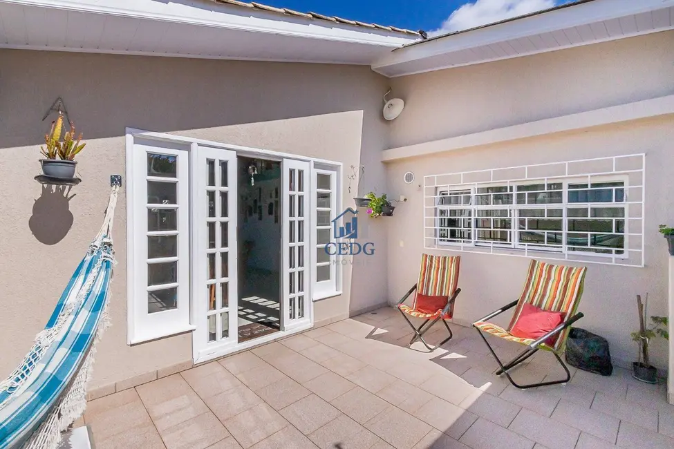 Casa com 3 quartos à venda, 342m2 em Santa Cândida, Curitiba - PR - imagem 3 Foto 3 de Casa com 3 quartos à venda, 342m2 em Santa Cândida, Curitiba - PR