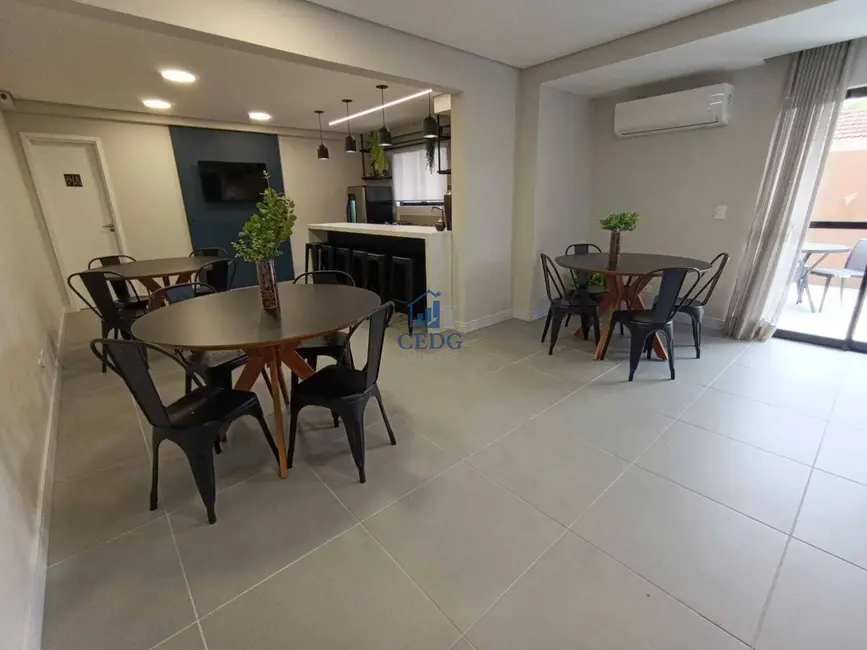 Apartamento com 2 quartos à venda, 56m2 em Santa Quitéria, Curitiba - PR - imagem 5 Foto 5 de Apartamento com 2 quartos à venda, 56m2 em Santa Quitéria, Curitiba - PR