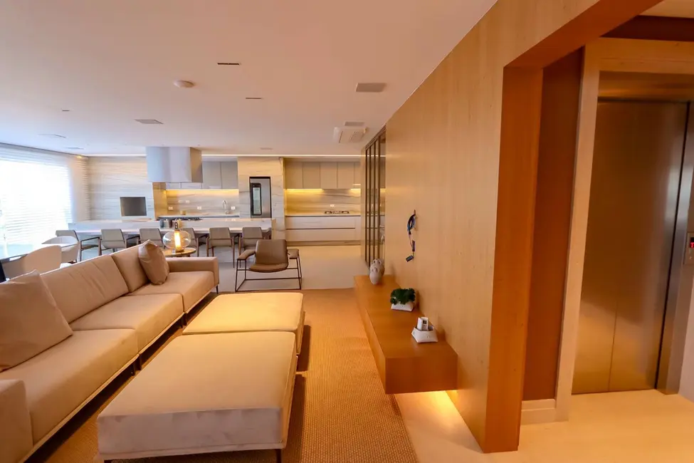 Apartamento com 3 quartos à venda, 255m2 em Campo Comprido, Curitiba - PR - imagem 8 Foto 8 de Apartamento com 3 quartos à venda, 255m2 em Campo Comprido, Curitiba - PR