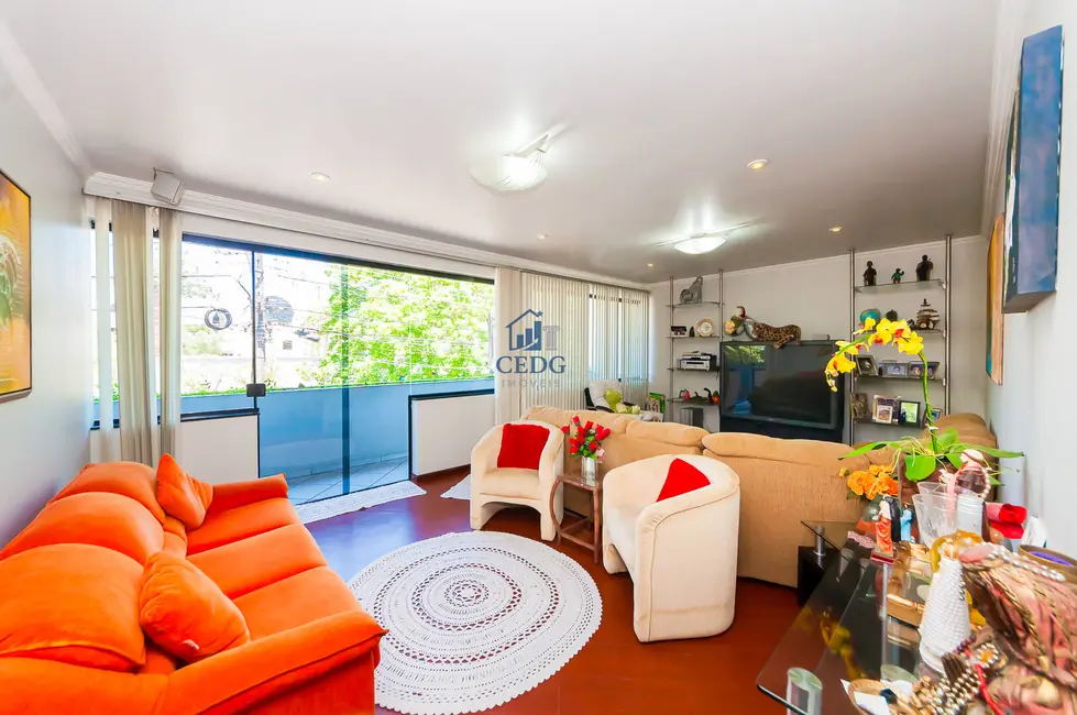 Casa com 3 quartos à venda, 416m2 em Bacacheri, Curitiba - PR - imagem 3 Foto 3 de Casa com 3 quartos à venda, 416m2 em Bacacheri, Curitiba - PR