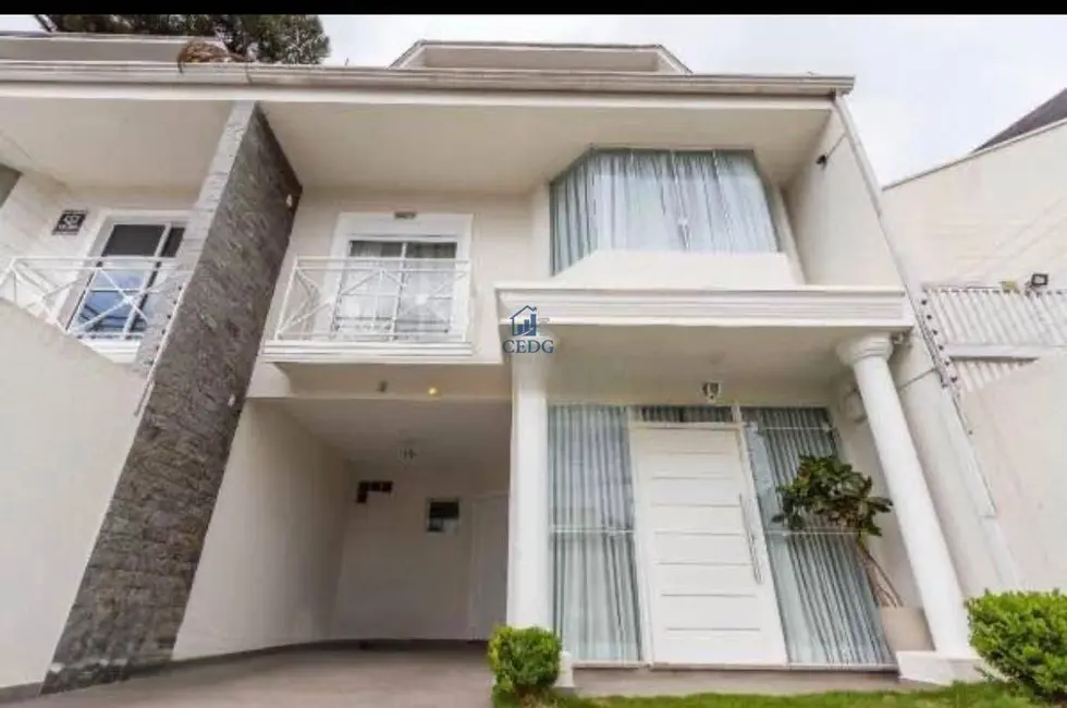 Foto 1 de Sobrado com 3 quartos à venda e para alugar, 160m2 em Boqueirão, Curitiba - PR
