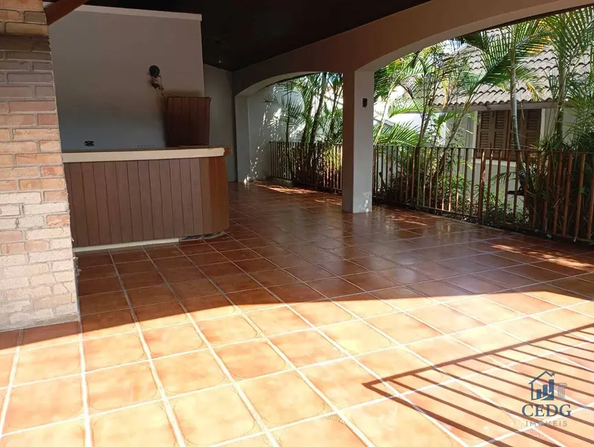 Foto 1 de Casa com 3 quartos à venda, 248m2 em Guabirotuba, Curitiba - PR