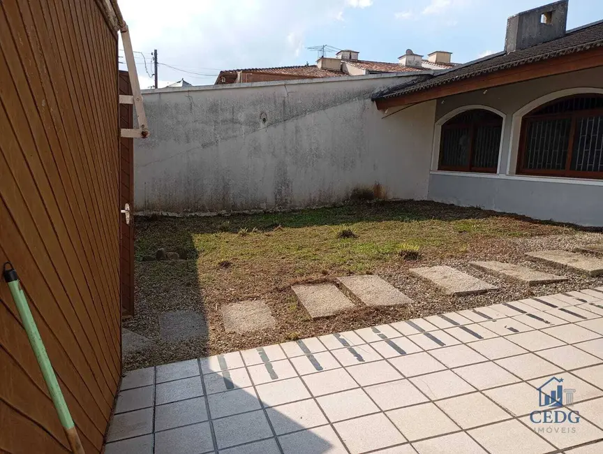 Foto 2 de Casa com 3 quartos à venda, 248m2 em Guabirotuba, Curitiba - PR