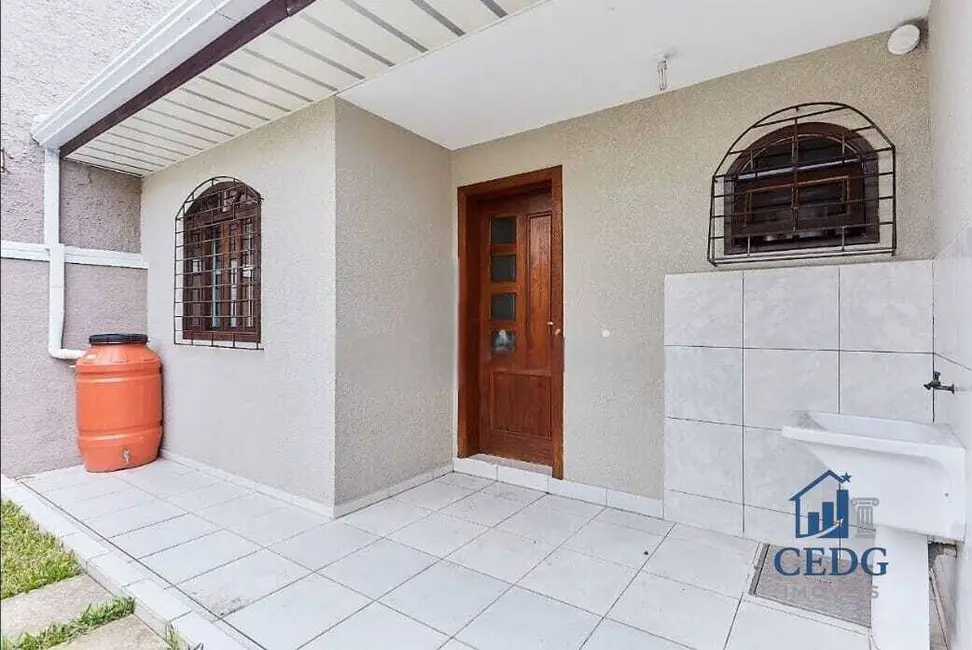 Foto 2 de Casa com 2 quartos à venda, 89m2 em Pinheirinho, Curitiba - PR