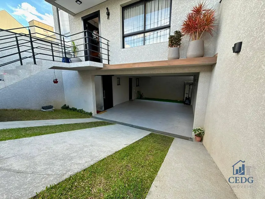 Sobrado com 3 quartos à venda, 153m2 em Portão, Curitiba - PR - imagem 1 Foto 1 de Sobrado com 3 quartos à venda, 153m2 em Portão, Curitiba - PR