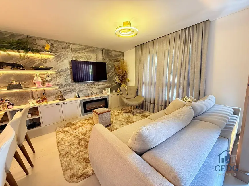 Sobrado com 3 quartos à venda, 153m2 em Portão, Curitiba - PR - imagem 4 Foto 4 de Sobrado com 3 quartos à venda, 153m2 em Portão, Curitiba - PR
