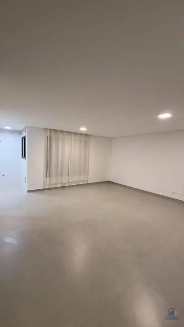 Sobrado com 3 quartos à venda, 153m2 em Portão, Curitiba - PR - imagem 4 Foto 4 de Sobrado com 3 quartos à venda, 153m2 em Portão, Curitiba - PR