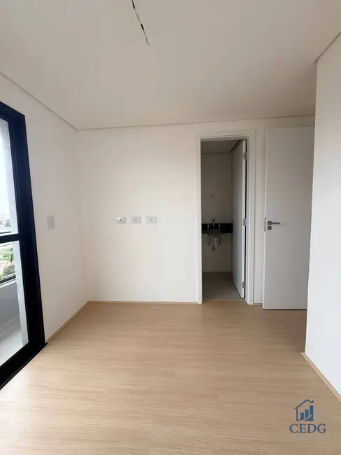 Foto 4 de Apartamento com 2 quartos à venda, 50m2 em Capão Raso, Curitiba - PR