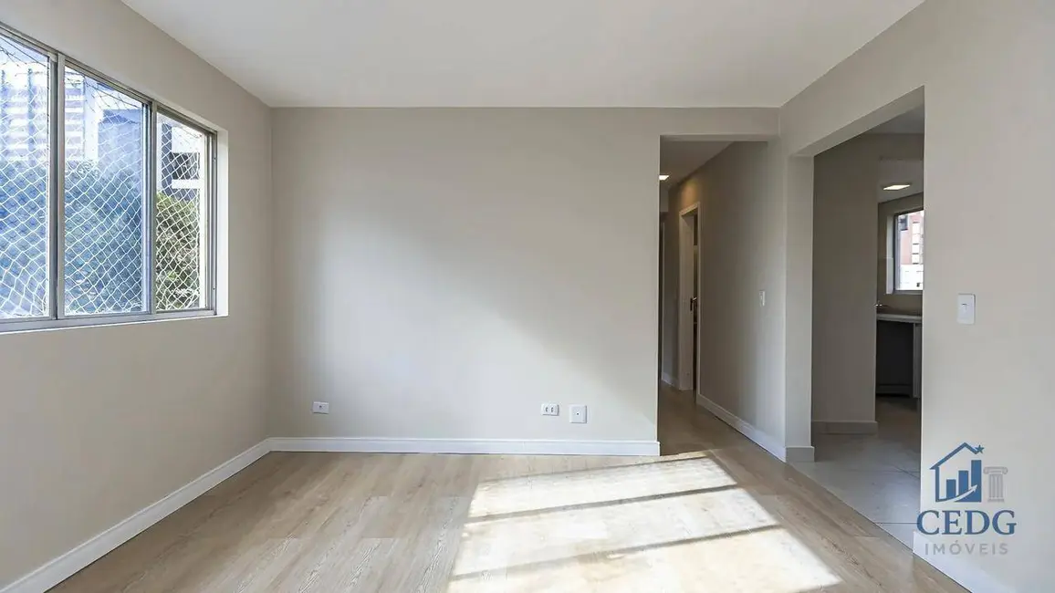Foto 2 de Apartamento com 3 quartos à venda, 65m2 em Bigorrilho, Curitiba - PR