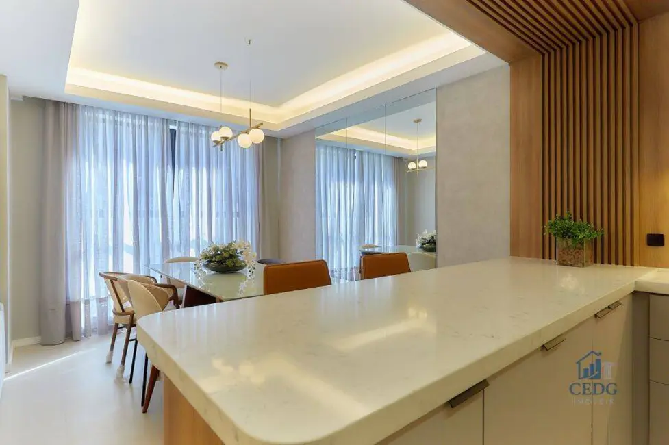 Casa com 3 quartos à venda, 192m2 em Santa Felicidade, Curitiba - PR - imagem 6 Foto 6 de Casa com 3 quartos à venda, 192m2 em Santa Felicidade, Curitiba - PR