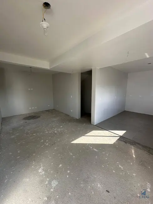 Casa com 3 quartos à venda, 207m2 em Capão Raso, Curitiba - PR - imagem 2 Foto 2 de Casa com 3 quartos à venda, 207m2 em Capão Raso, Curitiba - PR