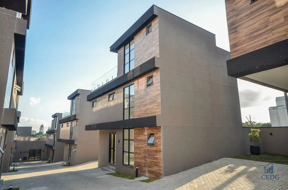 Foto 1 de Casa com 3 quartos à venda, 263m2 em Mercês, Curitiba - PR