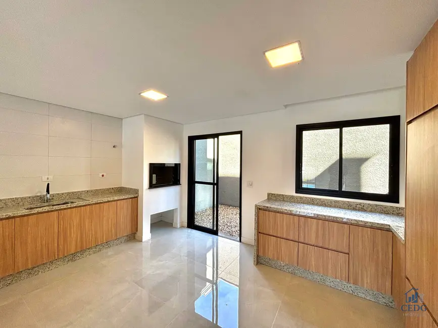 Foto 8 de Casa com 4 quartos à venda, 268m2 em Tingui, Curitiba - PR