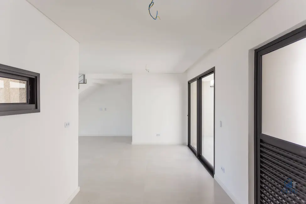 Sobrado com 3 quartos à venda, 103m2 em Atuba, Curitiba - PR - imagem 9 Foto 9 de Sobrado com 3 quartos à venda, 103m2 em Atuba, Curitiba - PR