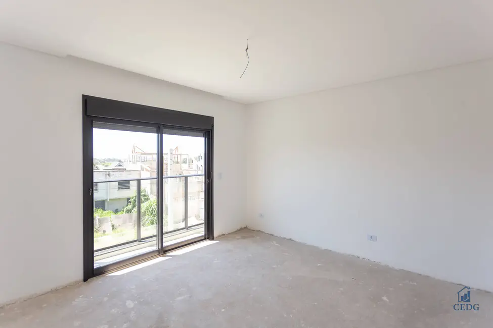 Sobrado com 3 quartos à venda, 103m2 em Atuba, Curitiba - PR - imagem 4 Foto 4 de Sobrado com 3 quartos à venda, 103m2 em Atuba, Curitiba - PR