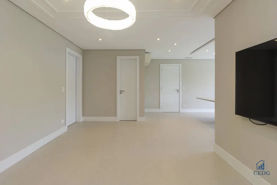 Apartamento com 3 quartos à venda, 158m2 em Água Verde, Curitiba - PR - imagem 2 Foto 2 de Apartamento com 3 quartos à venda, 158m2 em Água Verde, Curitiba - PR