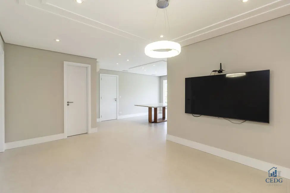 Apartamento com 3 quartos à venda, 158m2 em Água Verde, Curitiba - PR - imagem 1 Foto 1 de Apartamento com 3 quartos à venda, 158m2 em Água Verde, Curitiba - PR