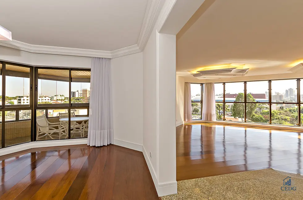 Foto 6 de Apartamento com 4 quartos à venda, 302m2 em Batel, Curitiba - PR