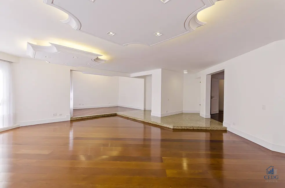 Foto 7 de Apartamento com 4 quartos à venda, 302m2 em Batel, Curitiba - PR