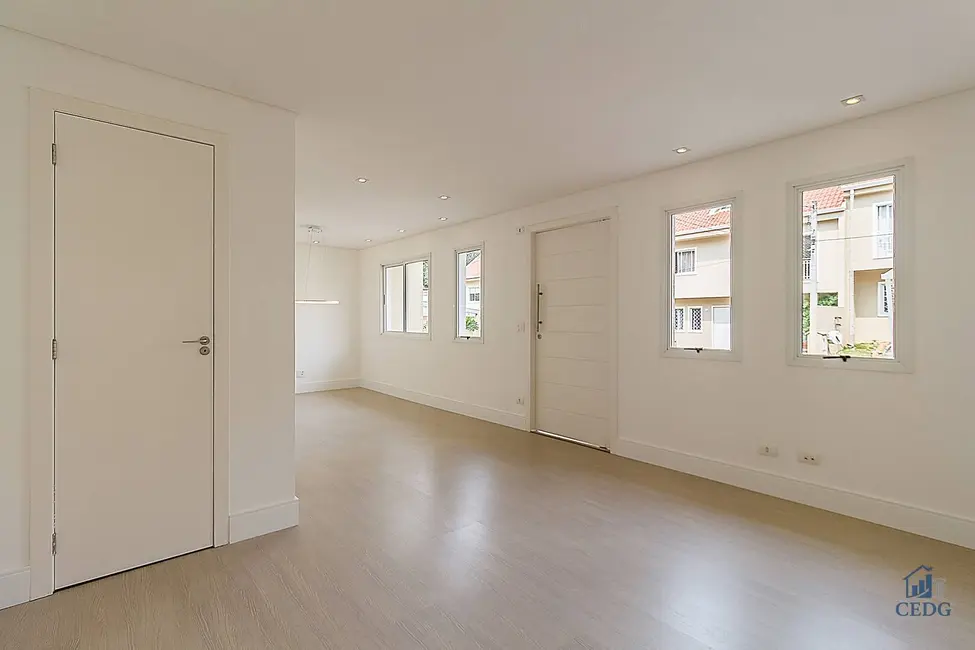 Casa com 3 quartos à venda, 96m2 em Barreirinha, Curitiba - PR - imagem 3 Foto 3 de Casa com 3 quartos à venda, 96m2 em Barreirinha, Curitiba - PR