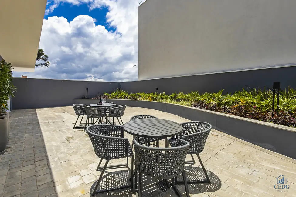 Apartamento com 2 quartos à venda, 100m2 em Cristo Rei, Curitiba - PR - imagem 4 Foto 4 de Apartamento com 2 quartos à venda, 100m2 em Cristo Rei, Curitiba - PR