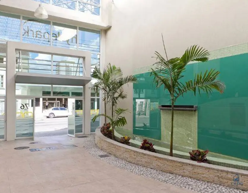Sala Comercial à venda, 153m2 em Centro, Curitiba - PR - imagem 4 Foto 4 de Sala Comercial à venda, 153m2 em Centro, Curitiba - PR