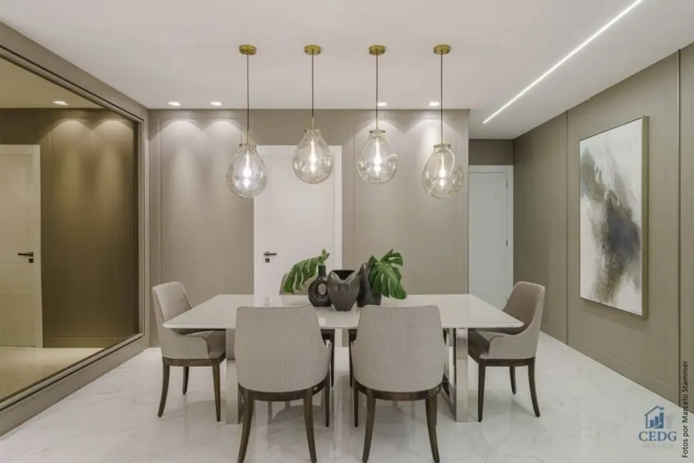 Apartamento com 3 quartos à venda, 145m2 em Juvevê, Curitiba - PR - imagem 5 Foto 5 de Apartamento com 3 quartos à venda, 145m2 em Juvevê, Curitiba - PR