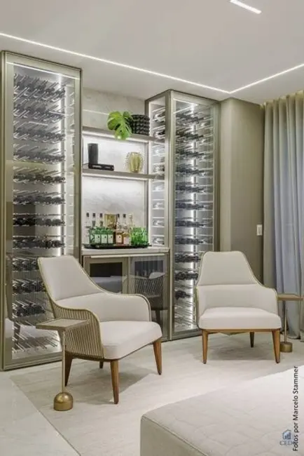 Apartamento com 3 quartos à venda, 145m2 em Juvevê, Curitiba - PR - imagem 8 Foto 8 de Apartamento com 3 quartos à venda, 145m2 em Juvevê, Curitiba - PR