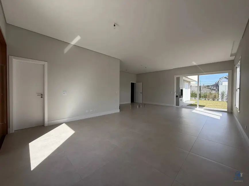 Foto 9 de Casa com 4 quartos à venda, 207m2 em Santa Felicidade, Curitiba - PR