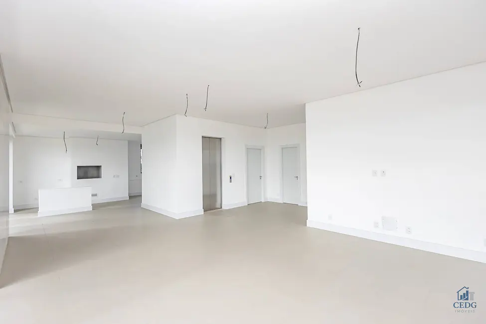 Apartamento com 3 quartos à venda, 245m2 em Campina do Siqueira, Curitiba - PR - imagem 9 Foto 9 de Apartamento com 3 quartos à venda, 245m2 em Campina do Siqueira, Curitiba - PR