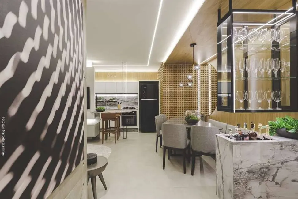 Foto 4 de Apartamento com 2 quartos à venda, 77m2 em Ahú, Curitiba - PR