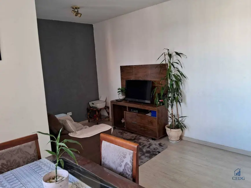 Apartamento com 3 quartos à venda, 60m2 em Novo Mundo, Curitiba - PR - imagem 5 Foto 5 de Apartamento com 3 quartos à venda, 60m2 em Novo Mundo, Curitiba - PR