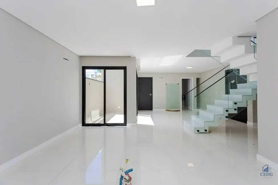 Casa com 3 quartos à venda, 244m2 em Boa Vista, Curitiba - PR - imagem 4 Foto 4 de Casa com 3 quartos à venda, 244m2 em Boa Vista, Curitiba - PR