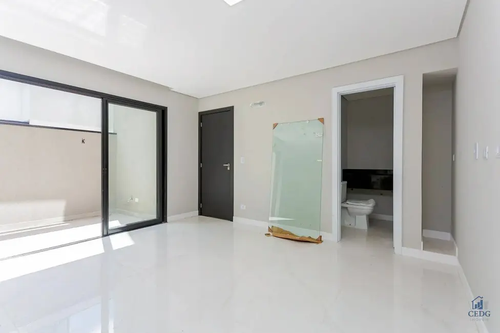 Casa com 3 quartos à venda, 244m2 em Boa Vista, Curitiba - PR - imagem 5 Foto 5 de Casa com 3 quartos à venda, 244m2 em Boa Vista, Curitiba - PR