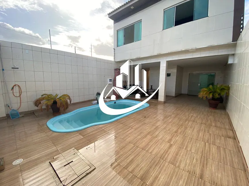 Foto 2 de Casa com 3 quartos à venda, 140m2 em Maria Auxiliadora, Caruaru - PE