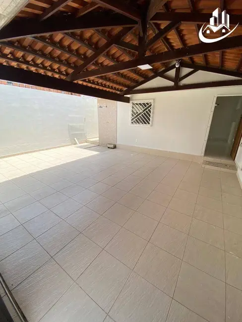 Foto 2 de Casa com 2 quartos à venda, 160m2 em Nova Caruaru, Caruaru - PE