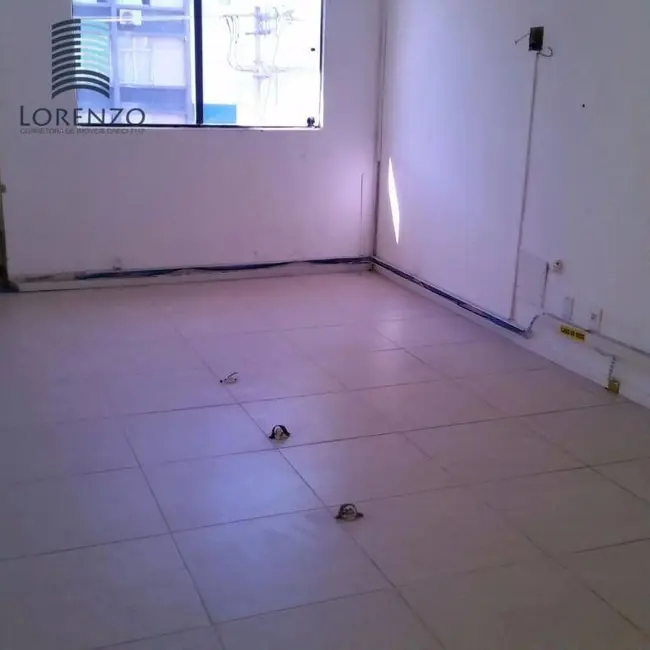 Sala Comercial para alugar, 334m2 em Pituba, Salvador - BA - imagem 4 Foto 4 de Sala Comercial para alugar, 334m2 em Pituba, Salvador - BA