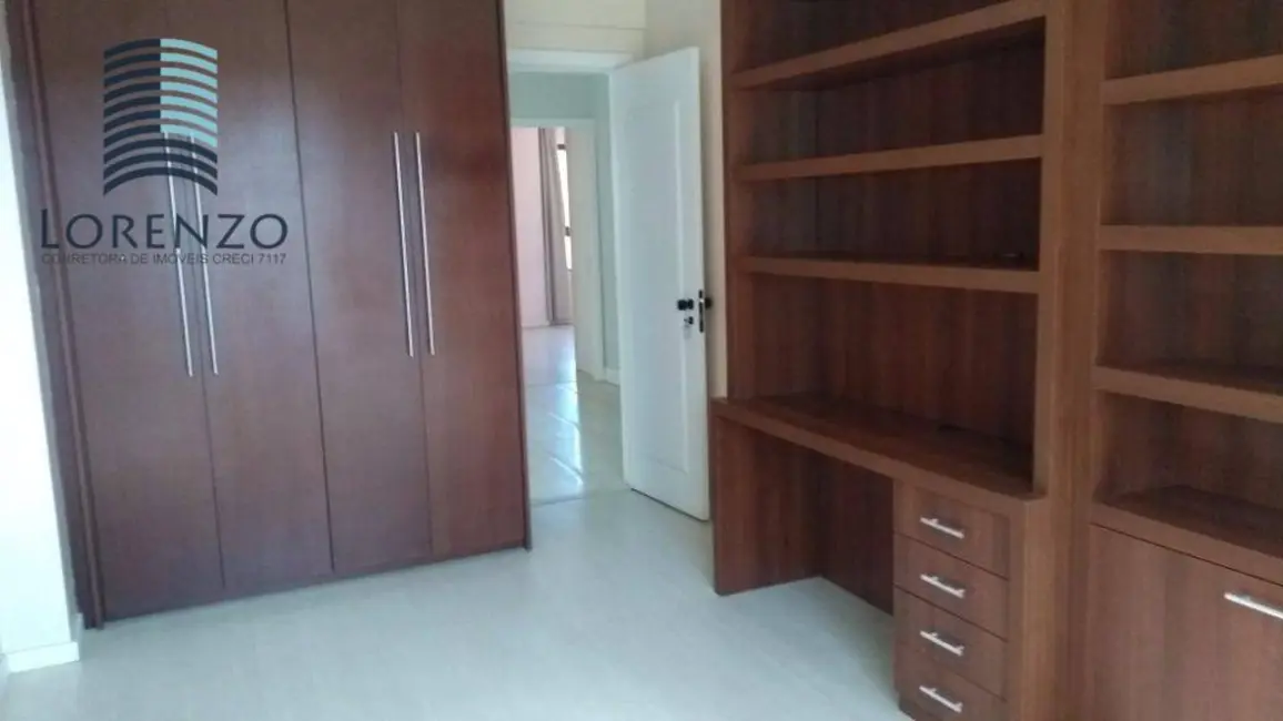 Apartamento com 5 quartos à venda, 214m2 em Pituba, Salvador - BA - imagem 3 Foto 3 de Apartamento com 5 quartos à venda, 214m2 em Pituba, Salvador - BA