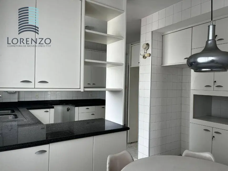 Apartamento com 4 quartos à venda, 215m2 em Canela, Salvador - BA - imagem 8 Foto 8 de Apartamento com 4 quartos à venda, 215m2 em Canela, Salvador - BA