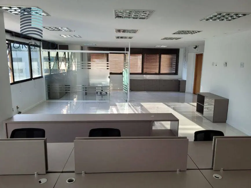 Sala Comercial para alugar, 111m2 em São Cristóvão, Salvador - BA - imagem 2 Foto 2 de Sala Comercial para alugar, 111m2 em São Cristóvão, Salvador - BA