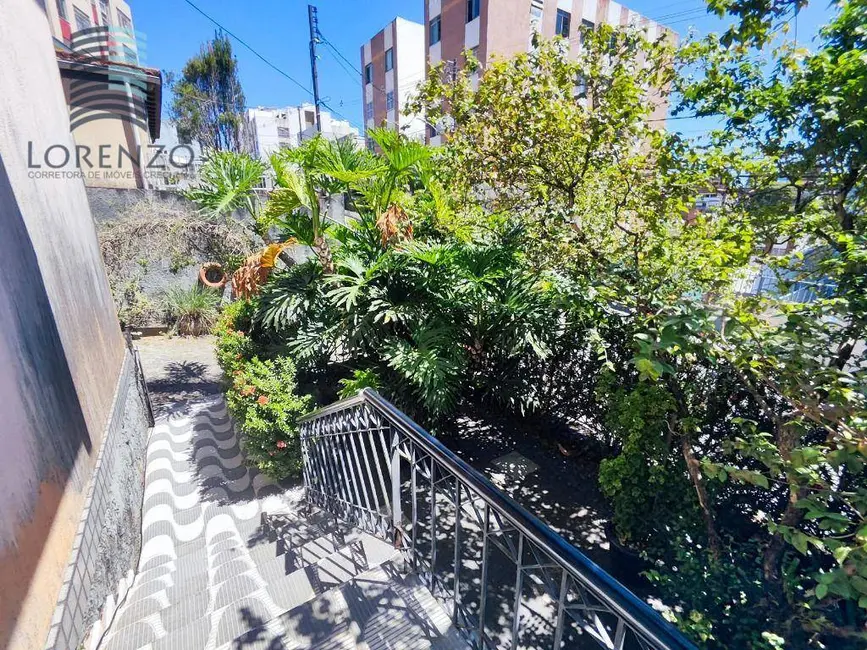 Casa com 4 quartos à venda e para alugar, 600m2 em Vila Laura, Salvador - BA - imagem 4 Foto 4 de Casa com 4 quartos à venda e para alugar, 600m2 em Vila Laura, Salvador - BA