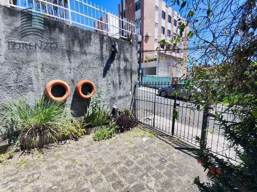 Casa com 4 quartos à venda e para alugar, 600m2 em Vila Laura, Salvador - BA - imagem 3 Foto 3 de Casa com 4 quartos à venda e para alugar, 600m2 em Vila Laura, Salvador - BA
