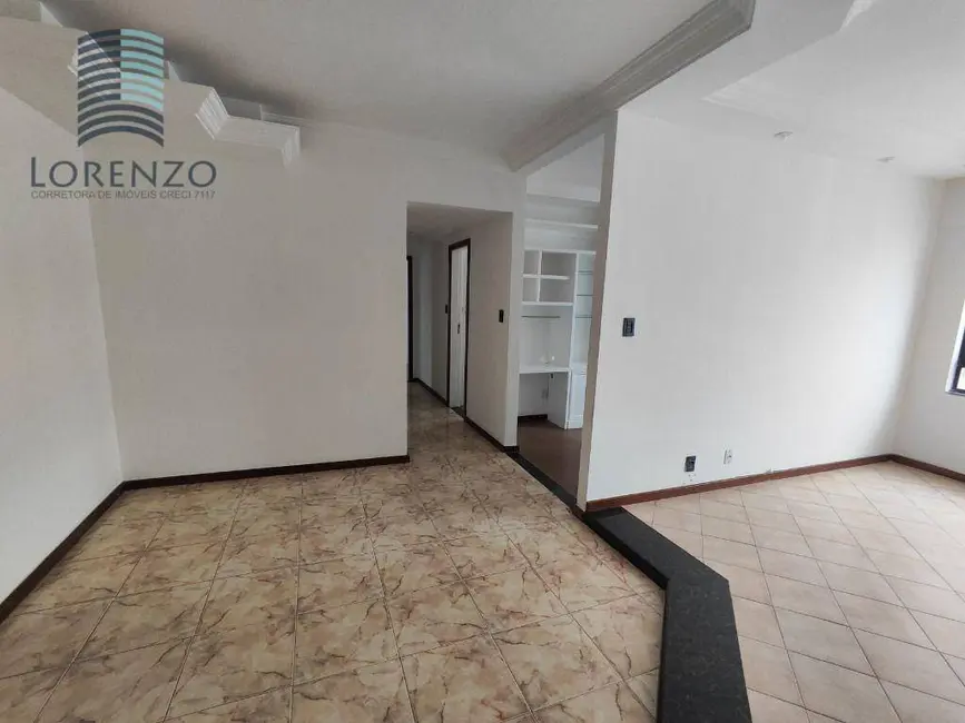 Apartamento com 2 quartos para alugar, 95m2 em Imbuí, Salvador - BA - imagem 2 Foto 2 de Apartamento com 2 quartos para alugar, 95m2 em Imbuí, Salvador - BA