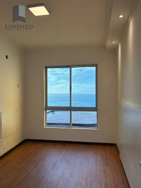 Apartamento com 3 quartos para alugar, 127m2 em Vitória, Salvador - BA - imagem 9 Foto 9 de Apartamento com 3 quartos para alugar, 127m2 em Vitória, Salvador - BA