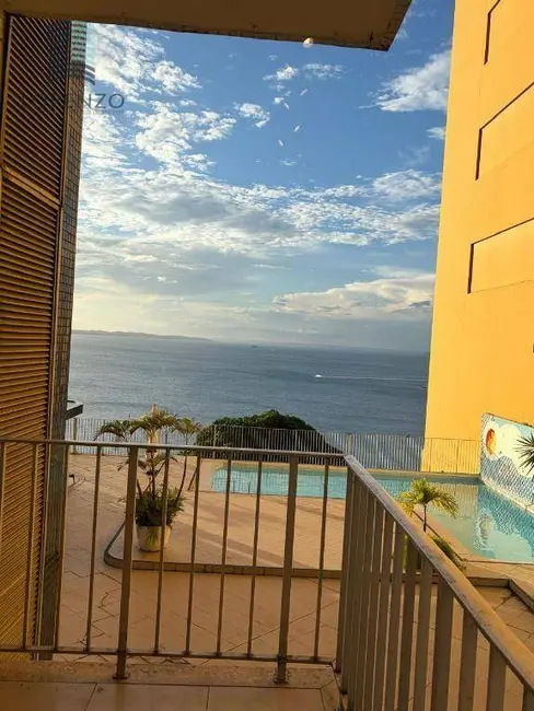 Apartamento com 3 quartos para alugar, 127m2 em Vitória, Salvador - BA - imagem 3 Foto 3 de Apartamento com 3 quartos para alugar, 127m2 em Vitória, Salvador - BA